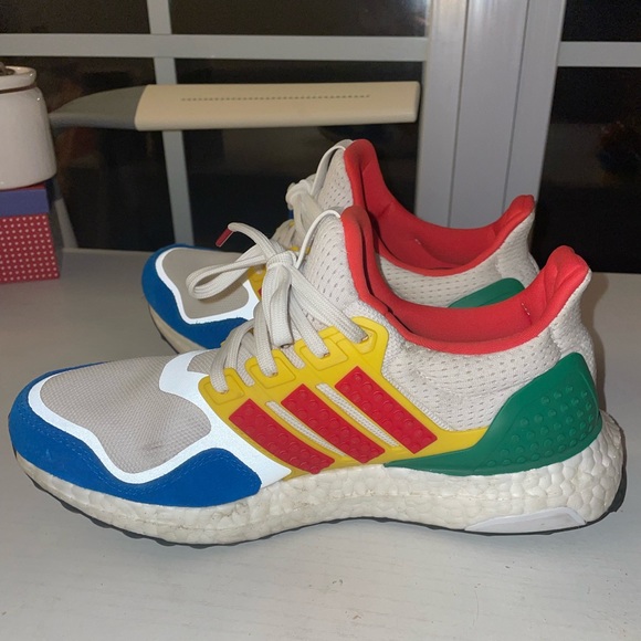adidas Ultra Boost DNA x Lego MultiColor ❤️💛💚💙Woman’s 7 RARE Sneakers - Picture 6 of 12